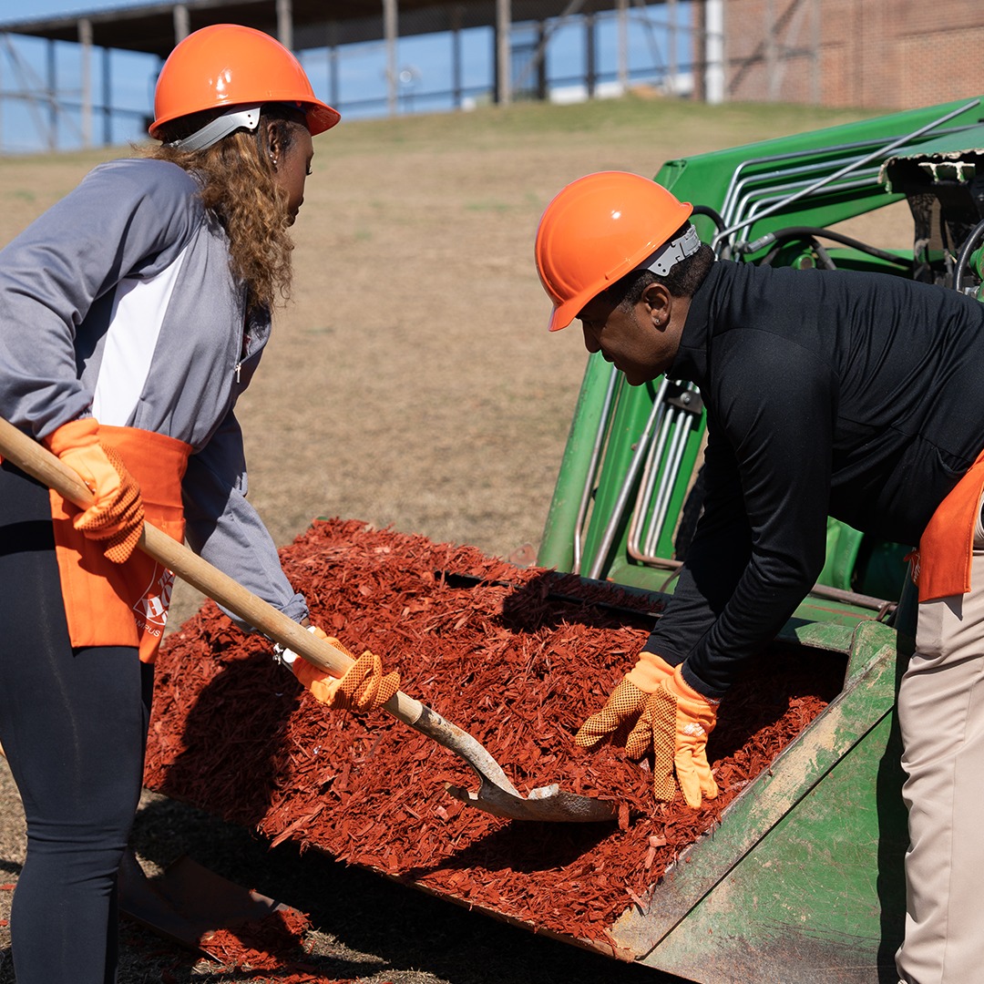 People digging